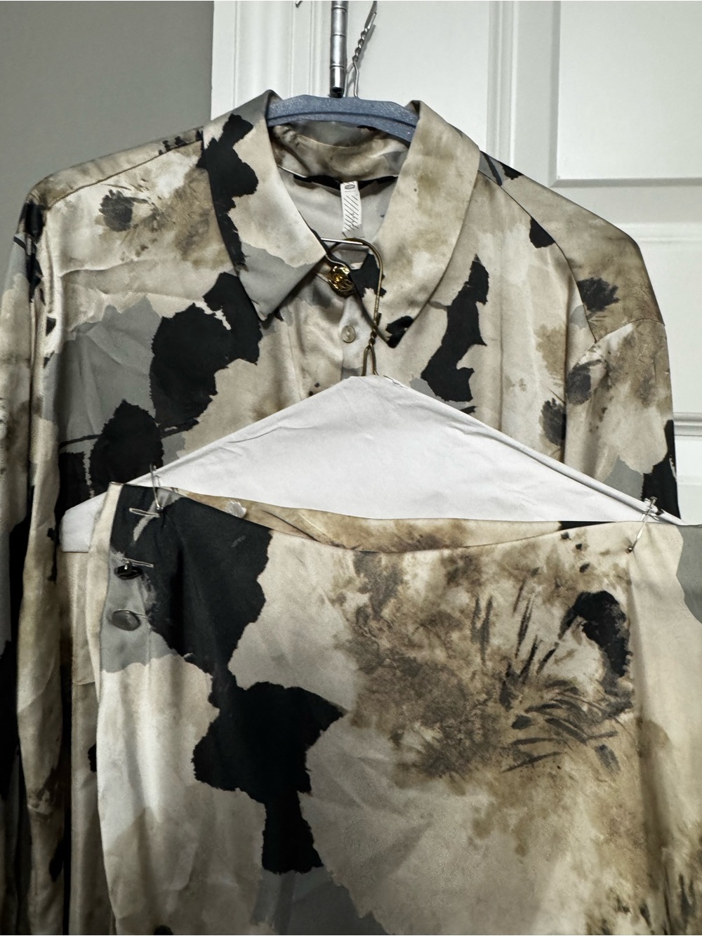 Men's Black and Cream Abstract Print Button-Up Jacket